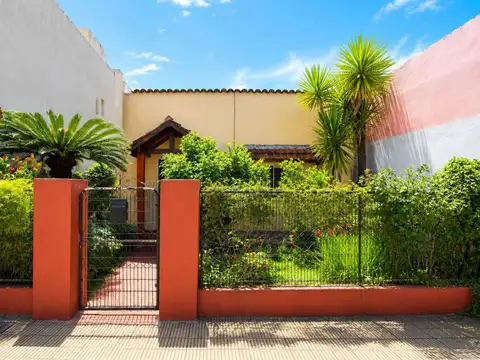 LOTE 8.66 X  42.34 CENTRO DE VILLA LUZURIAGA