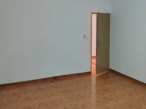 Depto Tipo Casa en Alquiler en San Antonio de Padua, $ 450.000