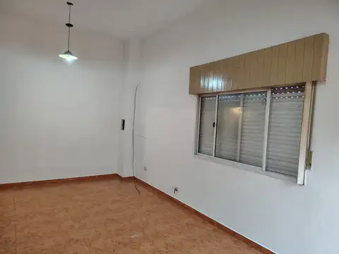 Depto Tipo Casa en Alquiler de 2 ambientes
