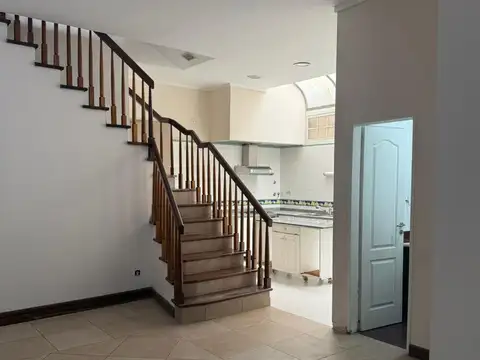 Depto Tipo Casa en Venta de 4 ambientes