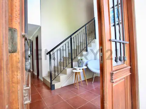 Casa 6 ambientes con 3 baños
