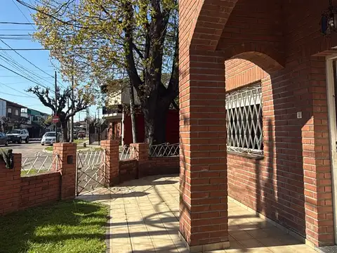 El Mangrullo 200