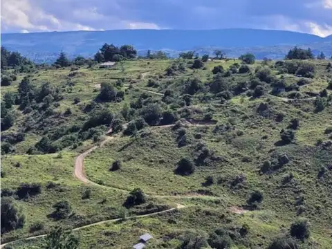 VENTA LOTE DE 1944 M2 EN VILLA YACANTO