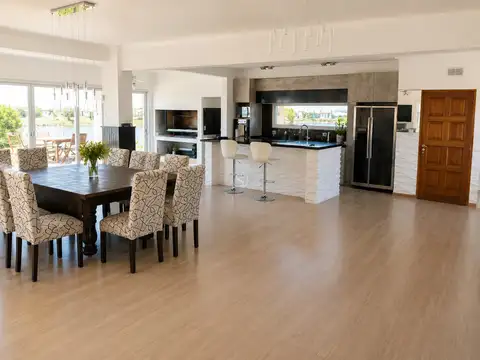 Casa en Alquiler en San Sebastian, USD 1.750