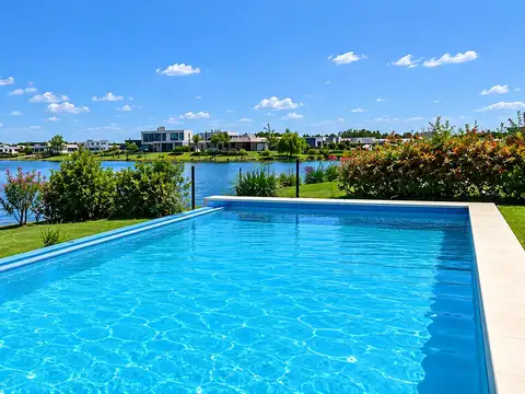 CASA EN VENTA  A LAGUNA SAN SEBASTIAN A10