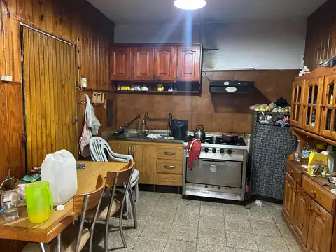 Bv.lisandro De La Torre 300