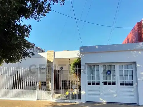 VENTA-PERMUTA CASA 3 AMBIENTES EN VILLA LUZURIAGA