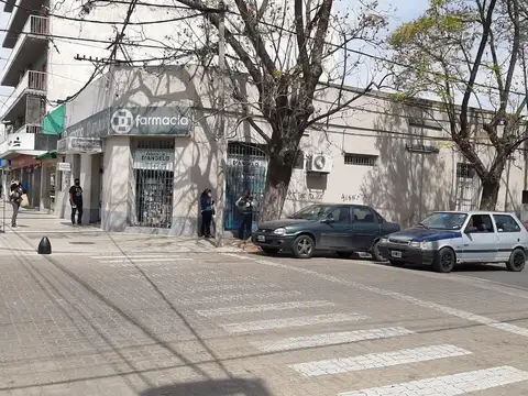 Av. Rocca 100