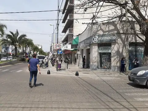 Local en Venta en Campana, USD 890.000