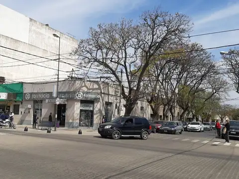 Local en Venta en Campana, USD 890.000