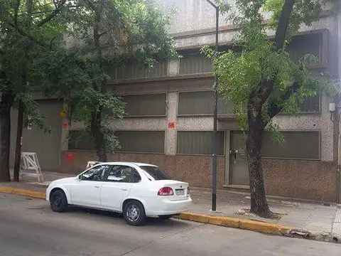 Galpón alquiler Monte Castro