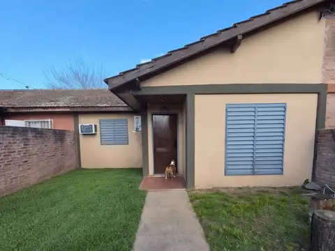 Casa en venta c/ cochera en Belén de Escobar