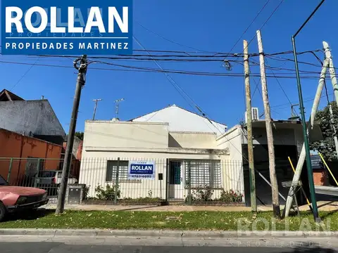 Casa 3 amb con 2 locales s/lote propio  A mts Parana - Villa Adelina