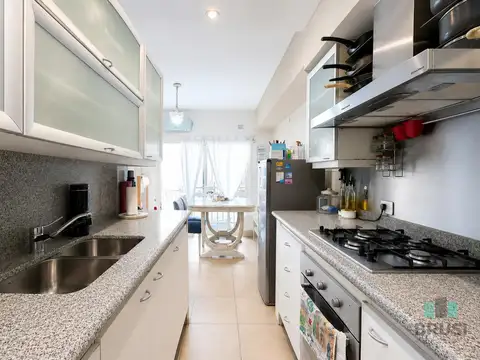 Casa 6 ambientes con 3 baños
