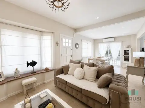 Casa en Venta en Temperley, USD 255.000
