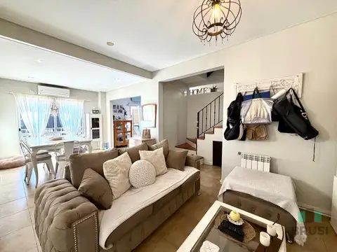 Casa en Venta en Temperley, USD 255.000