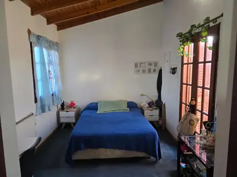 Casa 6 ambientes con 1 baño