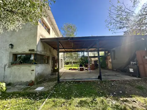 Casa en Venta con 2 cocheras