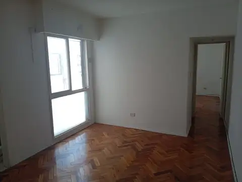 Muy lindo 2 ambientes. Luminoso en excelente ubicación.