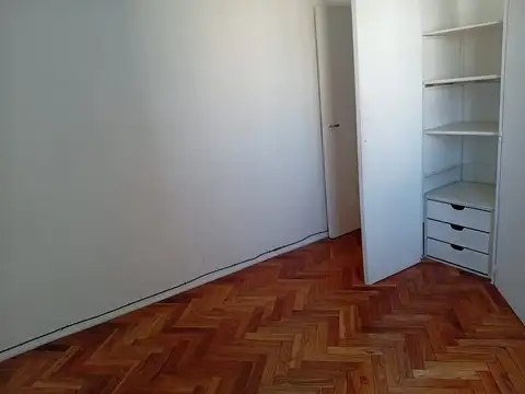 Muy lindo 2 ambientes. Luminoso en excelente ubicación.