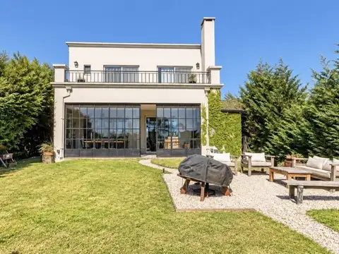 CASA EN VENTA EN SANTA ELENA - PILAR