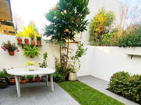 Depto Tipo Casa en Venta con 1 cocheras