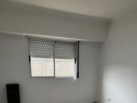 Depto Tipo Casa en Alquiler con 1 cocheras