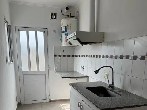 Depto Tipo Casa en Alquiler de 2 dormitorios