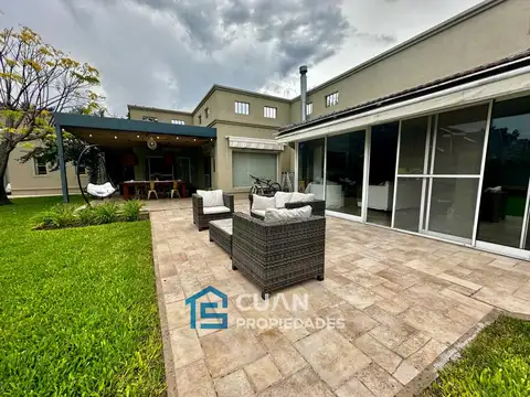 Casa 4 ambientes con 5 baños