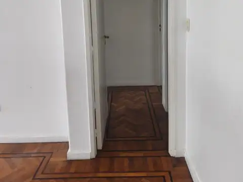 Arenales 3000, Piso 8