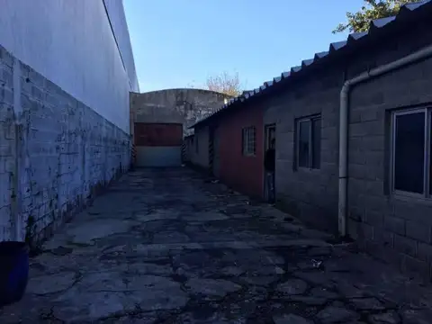 Galpon en Venta en Valentin Alsina, USD 290.000