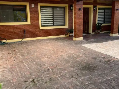 Casa en Alquiler de 3 dormitorios