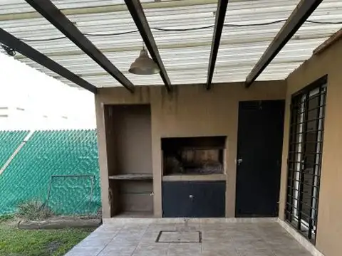 Casa en Alquiler de 3 dormitorios