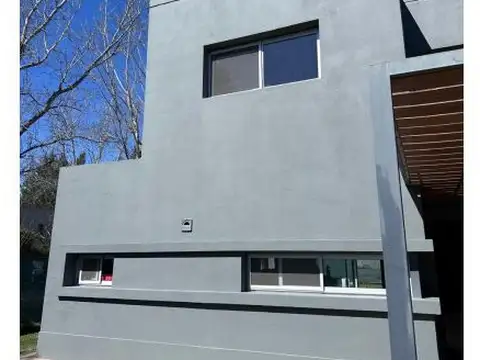 Casa en Alquiler de 3 dormitorios