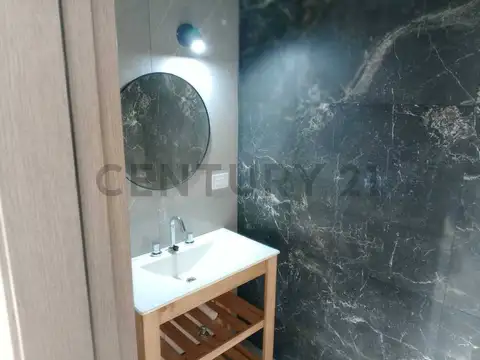 Casa 6 ambientes con 1 baño