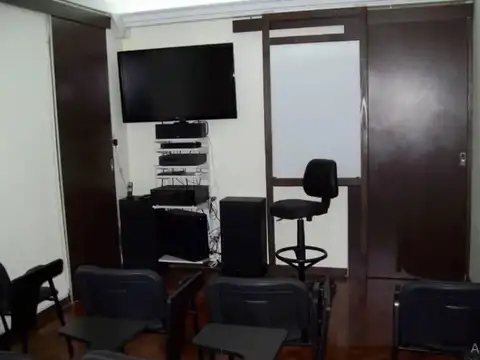 Olaya 1000 Caballito Local/Oficina U$175.000