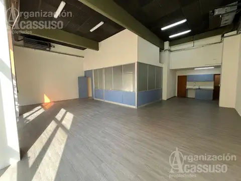 Oficina en Venta con 5 cocheras