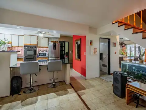 Venta Chalet con quincho y cochera en Loma Hermosa