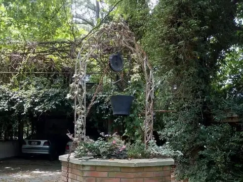 Quinta en Venta con 2 cocheras
