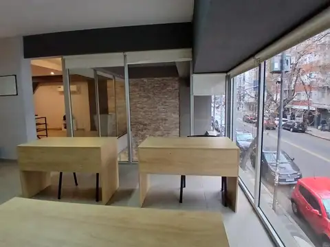 Oficina en Venta con 2 cocheras