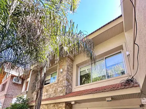 Propiedad De Categoría En La Mejor Zona De Turdera