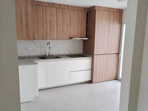 Casa 6 ambientes con 1 baño