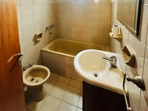 Casa en Alquiler en La Plata, $ 700.000