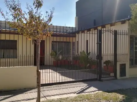 Vivienda y Local en Gendarmeria