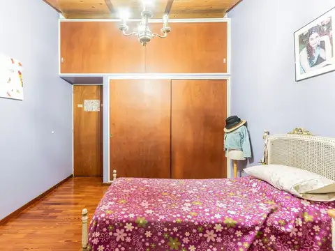 Excelente chalet 5 amb. en Barrio Güemes, Haedo