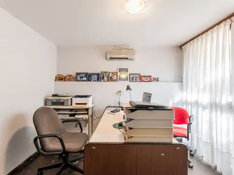 Excelente chalet 5 amb. en Barrio Güemes, Haedo