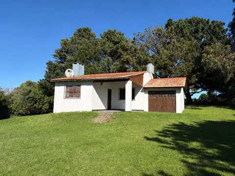 VENTA CASA 4 AMBIENTES GRAN LOTE CHAPADMALAL