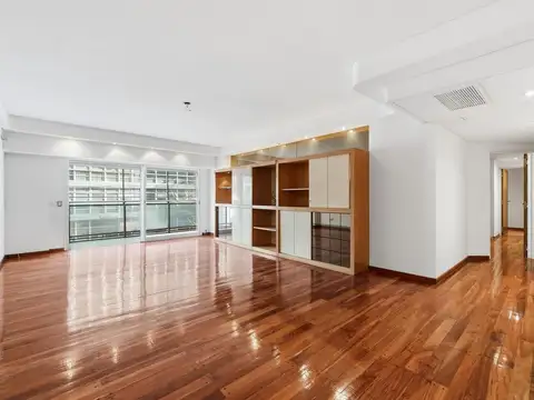 Venta deparamento 4 ambientes Recoleta con dependencia, cochera y baulera
