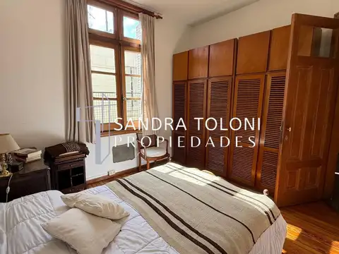 Departamento 6 ambientes con 2 baños