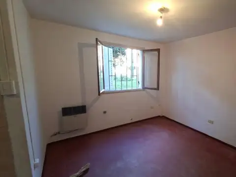 Vendo departamento a metros de la Plaza Saenz Peña. APTO CRE